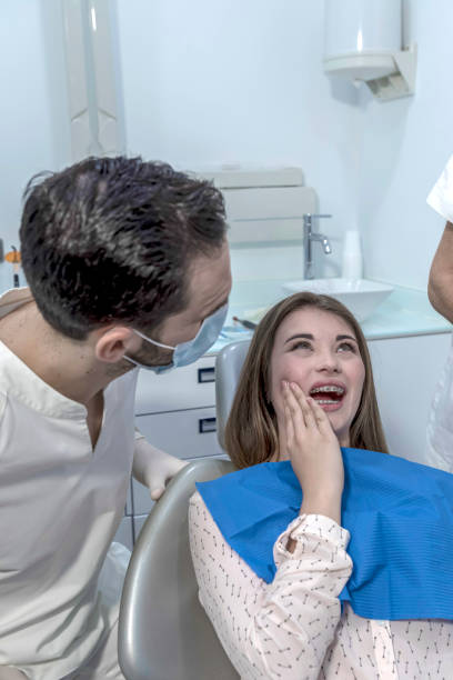 Best Cracked Tooth Emergency Dentist  in Bertsch Oceanview, CA